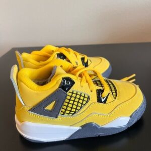 Jordan 4s Kids Yellow and Black Sneakers SZ 9C